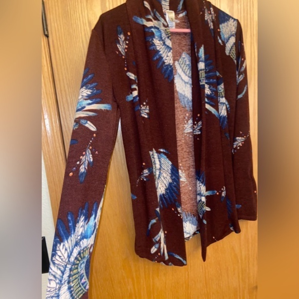 EUC- Lovely J Indian Feather Print Cardigan